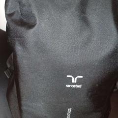 Mochila, como reportado por RÍO Shopping - Valladolid utilizando o iLost