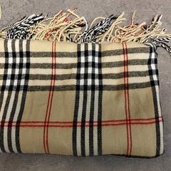 Roupa - Sjaal, segundo informou Centraal magazijn usando iLost