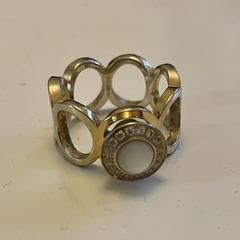Ring, jak bylo nahlášeno na iLost