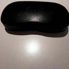 Glasögonfodral Rayban, rapporterat av Campus Den Haag med iLost