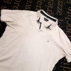 Roupa, como reportado por Van der Valk Hotel Sneek utilizando o iLost