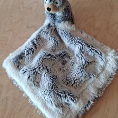 Cuddly slap, as reported by IKEA Lyon Grand Parilly using iLost