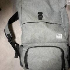 Mochila Grijs, como reportado por Transdev Hoeksche Waard Goeree Overflakkee utilizando o iLost