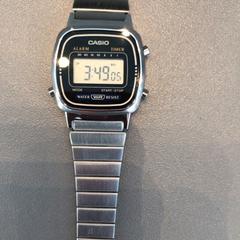 Watch Grey, Silver, as reported by MEININGER Hotel Amsterdam Amstel using iLost