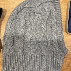 قبعة صغيرة، كما تم الإبلاغ عنه بواسطة Designer Outlet Roosendaal عبر iLost