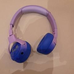 Auriculares, ha sido reportado por Van der Valk Hotel Schiphol con iLost