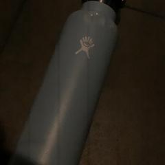Fles, zoals gemeld door MEININGER Hotel Amsterdam City West met iLost