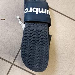 衣類 - schoenen がiLostで Regio Antwerpen - Brussel によって報告されました