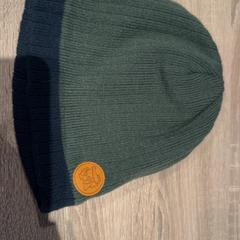 Bonnet, a été signalé par Van der Valk Hotel Apeldoorn - De Cantharel utilisant iLost