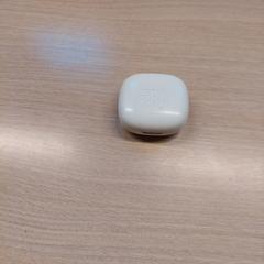 Oortjes doosje, iLost를 사용하여 Centraal magazijn에 보고됨