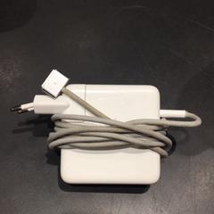 Kargagailua, gisa salatu by Universiteit Gent - Faculteitsbibliotheek LW iLost erabiliz