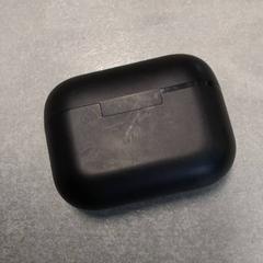 Funda per a auriculars Zwart, segons ha informat Arriva Friesland / Groningen mitjançant iLost