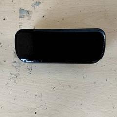 Brillenkoker met bril zwart, amint azt Regio Limburg - Leuven az iLost segítségével jelentette.