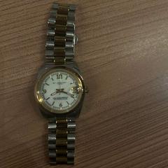 Montre zilver met goud, a été signalé par Van der Valk Hotel Deventer utilisant iLost