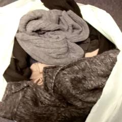 Klær Lots of clothes, som rapportert av Mövenpick Hotel Amsterdam City Centre ved bruk av iLost