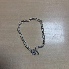 Necklace, as reported by DoubleTree by Hilton Rotterdam Centre using iLost