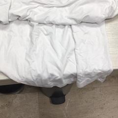 T shirt Wit がiLostで Hotel van der Valk Maastricht によって報告されました