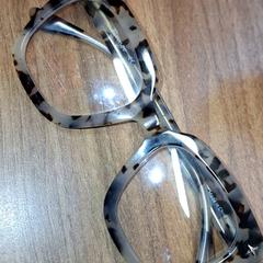 眼鏡 がiLostで Qbuzz DMG によって報告されました