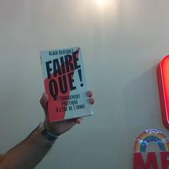 Boek Alian Deneault Fare que, zoals gemeld door MEININGER Hotel Milano Lambrate met iLost