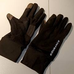 Handschoenen paar Dames zwart, ha sido reportado por IKEA Groningen con iLost