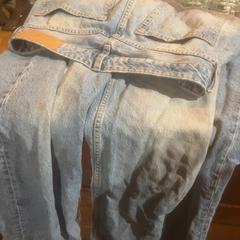 Byxor, rapporterat av Café Leentje med iLost