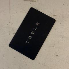 Keycard Tesla, amint azt Artis az iLost segítségével jelentette.