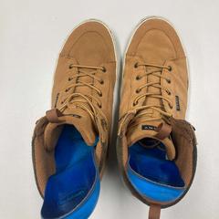 Zapato Brown, segundo informou Ramada by Wyndham Amsterdam Airport Schiphol usando iLost