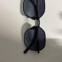 الظلال، كما تم الإبلاغ عنه بواسطة Silver Sands Beach عبر iLost