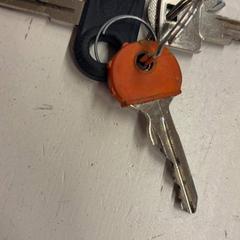 Chaveiro, segundo informou GVB usando iLost