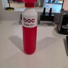 Wasserflasche Red, gemeldet von TU/e - Receptie Atlas über iLost