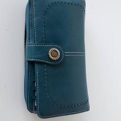 Lommebok Bintou, som rapportert av Regio Limburg - Leuven ved bruk av iLost