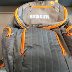 Sac à dos grijs/oranje, a été signalé par Centraal magazijn utilisant iLost