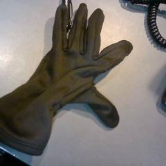 Hardware handschoen, as reported by SnowWorld Landgraaf using iLost