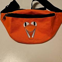 Heuptasje Oranje, gemeldet von Koninklijk Theater Carré über iLost