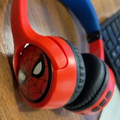 Headphones & Spiderman, as reported by Pathé Haarlem using iLost