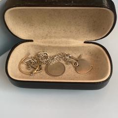 Jewellery Sieraden in een zwart doosje, as reported by UMC Utrecht using iLost