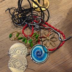 Schmuck Necklaces, rings, earrings, gemeldet von MEININGER Hotel Amsterdam City West über iLost