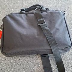 Computador portátil & Saco, como reportado por Connexxion Amstelland-Meerlanden Amstelveen utilizando o iLost