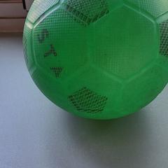 الكرة، كما تم الإبلاغ عنه بواسطة Madurodam عبر iLost