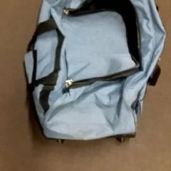 Carro troly, segundo informou RET usando iLost