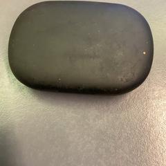 Auricolari, come riportato da Eindhoven Airport utilizzando iLost