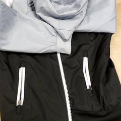 Kleding - Jas grijs/zwart, rapporterat av Centraal magazijn med iLost