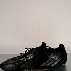 Oinetakoak, gisa salatu by Keolis Lund iLost erabiliz