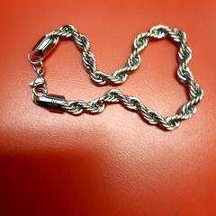 Armband, zoals gemeld door UvA REC met iLost