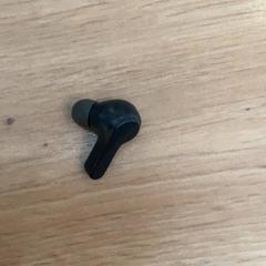 One headphone, como reportado por MEININGER Hotel Köln West utilizando o iLost