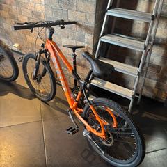 Oranje fiets, como reportado ao iLost