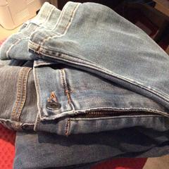 Jeans Hose, zoals gemeld door MEININGER Hotel Berlin "Mitte" Humboldthaus met iLost