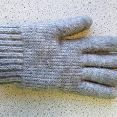 衣類 Handschoen がiLostで Regio Limburg - Leuven によって報告されました