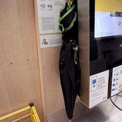 Paraigües, segons ha informat IKEA Paris - Italie Deux mitjançant iLost