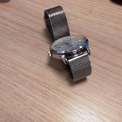 Rellotge de polsera Zilverkleurig, segons ha informat Qbuzz Fryslân mitjançant iLost